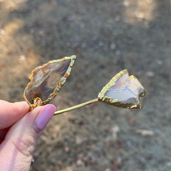 Double Arrow Head Bangle Cuff Bracelet - Picture 4 of 13